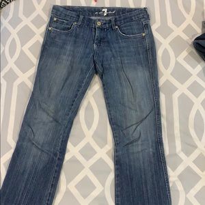 A pocket 7 jeans